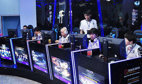 强势表现 强势表现